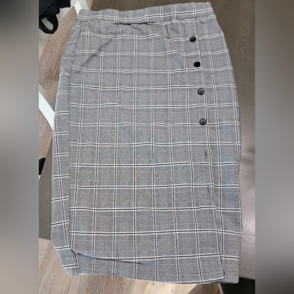 Plaid Button Detail Pencil Skirt